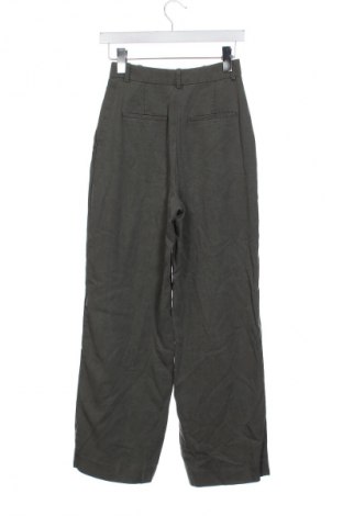 Damskie spodnie Zara, Rozmiar XS, Kolor Zielony, Cena 62,07 zł
