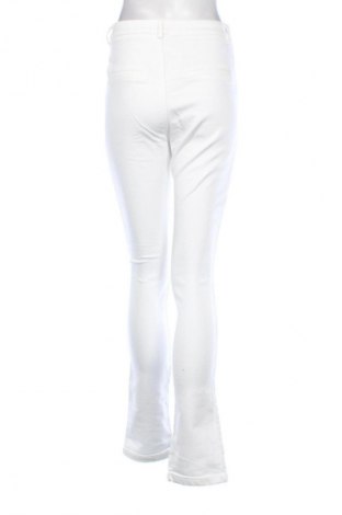 Damenhose Zara, Größe M, Farbe Weiß, Preis 13,81 €