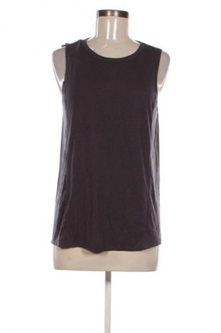 Γυναικείο τοπ Essentials, Μέγεθος M, Χρώμα Γκρί, Τιμή 12,99 €