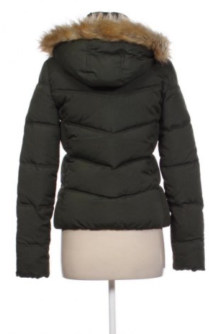 Γυναικείο μπουφάν Bershka, Μέγεθος M, Χρώμα Πράσινο, Τιμή 29,67 €