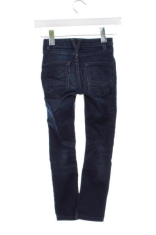 Kinderjeans Wild roses, Größe 6-7y/ 122-128 cm, Farbe Blau, Preis € 17,00