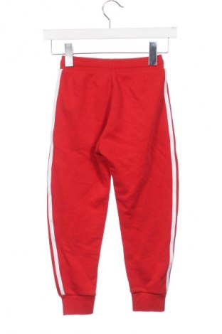 Dětské kalhoty  Adidas, Velikost 6-7y/ 122-128 cm, Barva Červená, Cena  659,00 Kč