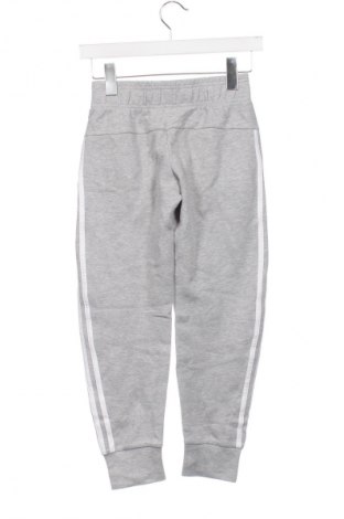 Kinder Sporthose Adidas, Größe 8-9y/ 134-140 cm, Farbe Grau, Preis € 23,99