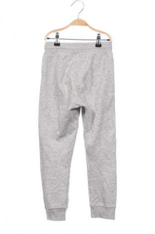 Dětské tepláky H&M, Velikost 6-7y/ 122-128 cm, Barva Šedá, Cena  316,00 Kč