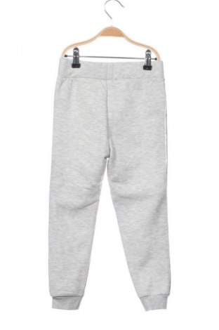 Παιδική κάτω φόρμα Unbranded, Μέγεθος 5-6y/ 116-122 εκ., Χρώμα Γκρί, Τιμή 13,13 €