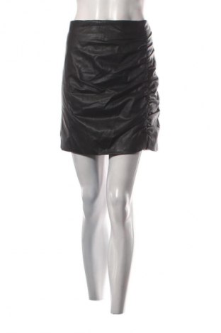 Lederrock Guess, Größe L, Farbe Schwarz, Preis € 16,99
