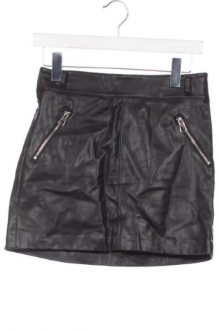 Spódnica Bershka, Rozmiar S, Kolor Czarny, Cena 28,99 zł