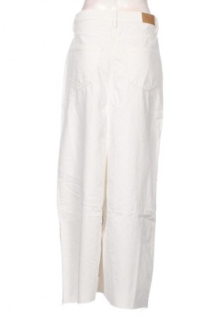 Φούστα Gina Tricot, Μέγεθος M, Χρώμα Λευκό, Τιμή 39,99 €