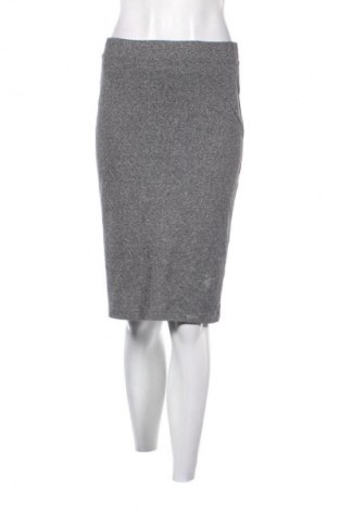 Пола H&M Divided, Размер M, Цвят Сив, Цена 23,99 лв.