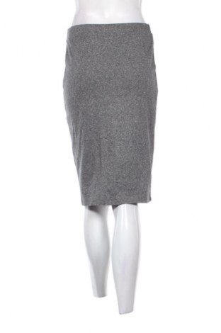 Пола H&M Divided, Размер M, Цвят Сив, Цена 23,99 лв.