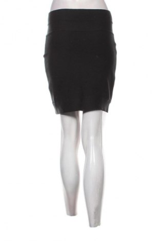 Spódnica Lefties, Rozmiar M, Kolor Czarny, Cena 25,99 zł