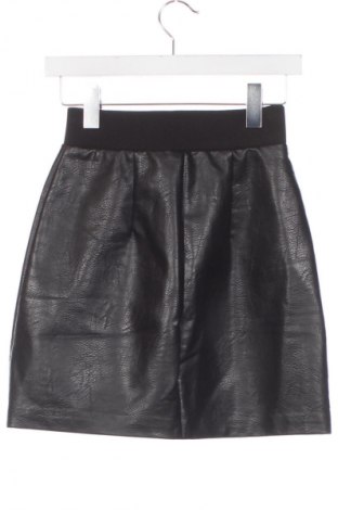 Sukně Stradivarius, Velikost XXS, Barva Černá, Cena  242,00 Kč