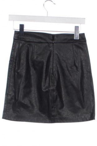 Fustă Stradivarius, Mărime XS, Culoare Negru, Preț 50,00 Lei