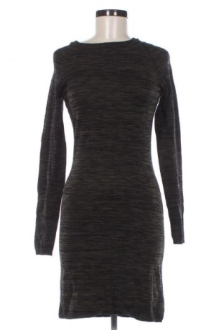 Šaty  Bershka, Velikost M, Barva Vícebarevné, Cena  365,00 Kč