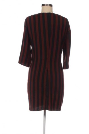 Šaty  Bershka, Velikost M, Barva Vícebarevné, Cena  367,00 Kč