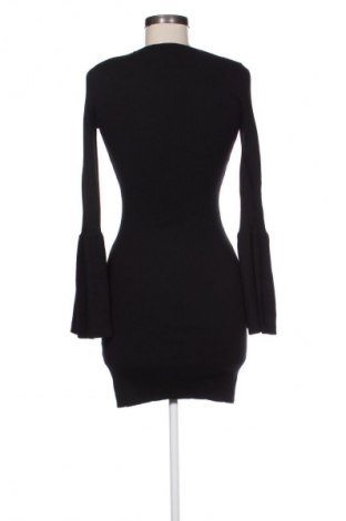 Ruha Bershka, Méret M, Szín Fekete, Ár 5 767 Ft