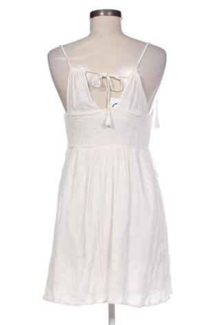 Šaty  Bershka, Veľkosť M, Farba Kremová, Cena  14,83 €