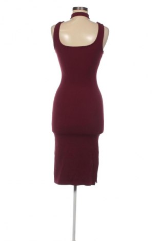Sukienka Bershka, Rozmiar S, Kolor Czerwony, Cena 67,00 zł