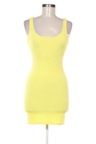 Šaty  Bershka, Velikost M, Barva Žlutá, Cena  469,00 Kč
