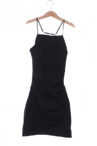 Kleid Bershka, Größe XS, Farbe Schwarz, Preis 23,53 €