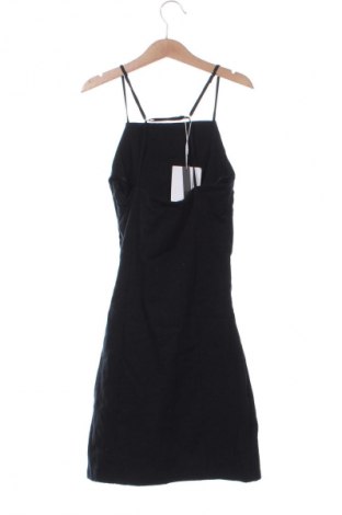 Kleid Bershka, Größe XS, Farbe Schwarz, Preis 23,53 €