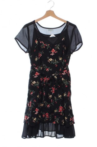 Kleid Chillytime, Größe M, Farbe Mehrfarbig, Preis € 8,99