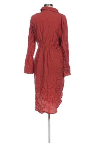 Kleid Defacto, Größe XL, Farbe Aschrosa, Preis € 33,99