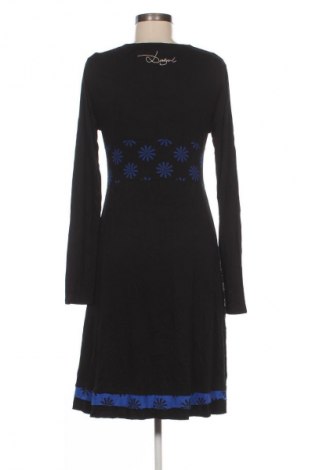 Рокля Desigual, Размер L, Цвят Многоцветен, Цена 82,99 лв.