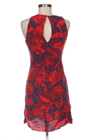 Рокля Desigual, Размер S, Цвят Многоцветен, Цена 82,99 лв.