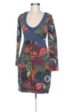 Рокля Desigual, Размер M, Цвят Многоцветен, Цена 82,00 лв.