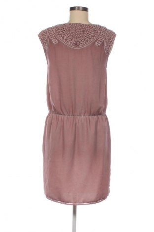 Kleid Garcia Jeans, Größe M, Farbe Aschrosa, Preis € 24,57