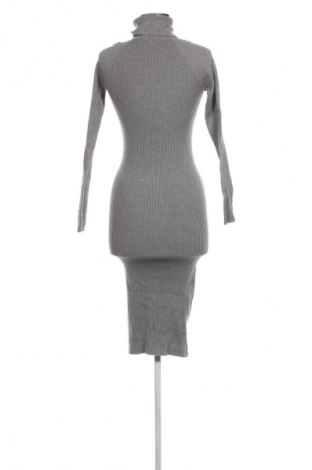Šaty  Gina Tricot, Veľkosť S, Farba Sivá, Cena  19,95 €