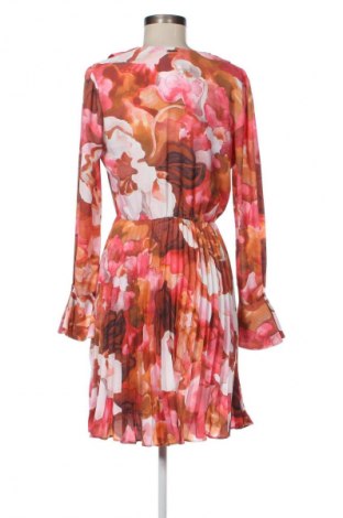 Šaty  Guess By Marciano, Velikost M, Barva Vícebarevné, Cena  1 845,00 Kč