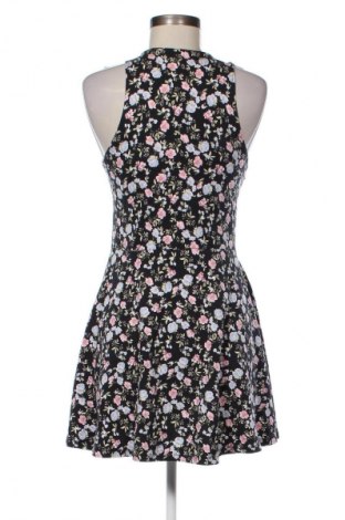 Рокля H&M, Размер S, Цвят Многоцветен, Цена 29,99 лв.