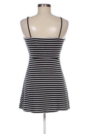 Kleid H&M Divided, Größe M, Farbe Mehrfarbig, Preis € 12,99