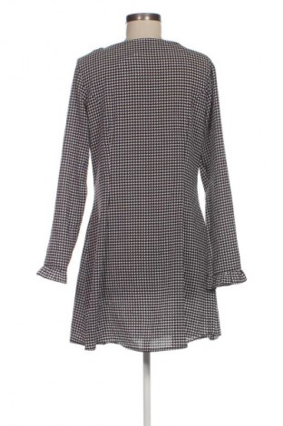 Рокля H&M Divided, Размер XL, Цвят Многоцветен, Цена 31,23 лв.