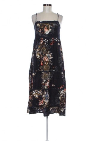Kleid Jaase, Größe M, Farbe Mehrfarbig, Preis 31,99 €