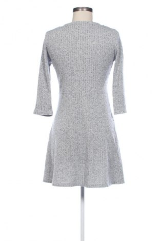 Rochie LC Waikiki, Mărime M, Culoare Gri, Preț 76,99 Lei