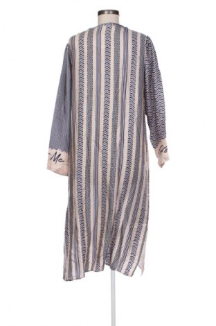Kleid ME369, Größe M, Farbe Mehrfarbig, Preis 110,98 €