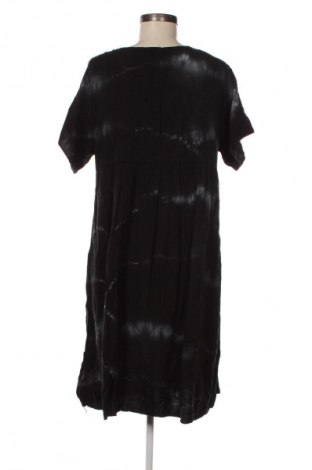 Φόρεμα NEW COLLECTION, Μέγεθος XL, Χρώμα Πολύχρωμο, Τιμή 30,99 €