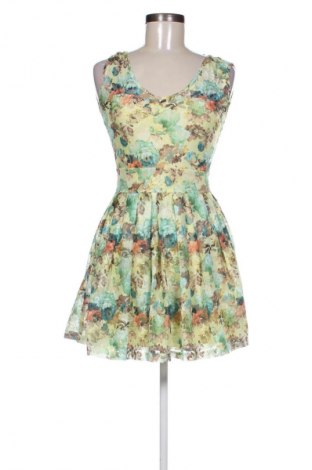 Kleid Nisan, Größe S, Farbe Mehrfarbig, Preis 14,83 €