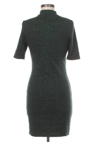 Kleid Pigalle, Größe M, Farbe Grün, Preis 20,99 €