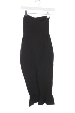 Kleid Pretty Little Thing, Größe XS, Farbe Schwarz, Preis 47,57 €