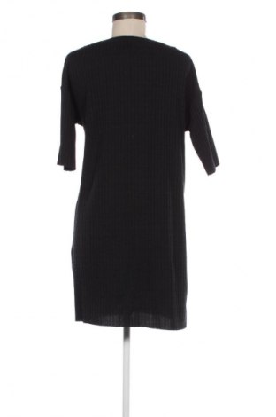 Sukienka Pull&Bear, Rozmiar S, Kolor Czarny, Cena 68,00 zł