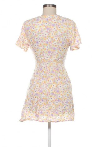 Sukienka Pull&Bear, Rozmiar S, Kolor Kolorowy, Cena 95,99 zł