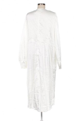 Kleid SHEIN, Größe 4XL, Farbe Weiß, Preis 20,99 €