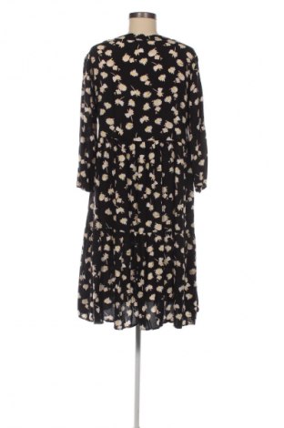 Kleid Taifun, Größe M, Farbe Mehrfarbig, Preis € 43,00