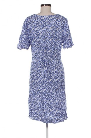 Kleid Trendyol, Größe XL, Farbe Mehrfarbig, Preis 33,99 €