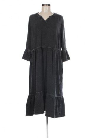 Kleid Ulla Popken, Größe XXL, Farbe Grau, Preis € 75,99
