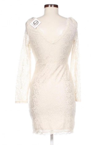 Φόρεμα Vero Moda, Μέγεθος S, Χρώμα Εκρού, Τιμή 25,14 €